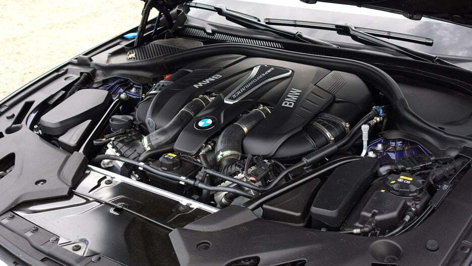 BMW M550i