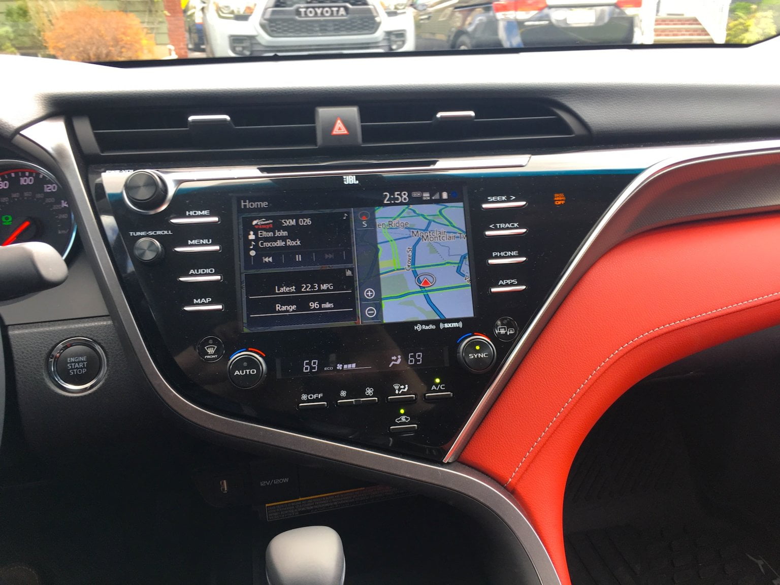 toyota camry 2018