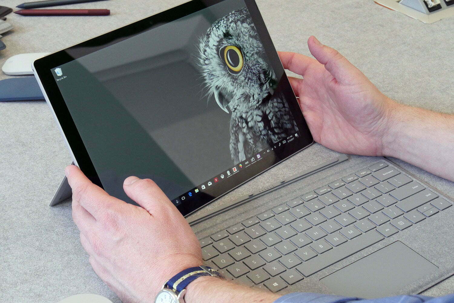 surface / ipad/ سرفیس/ آیپد /مایکروسافت