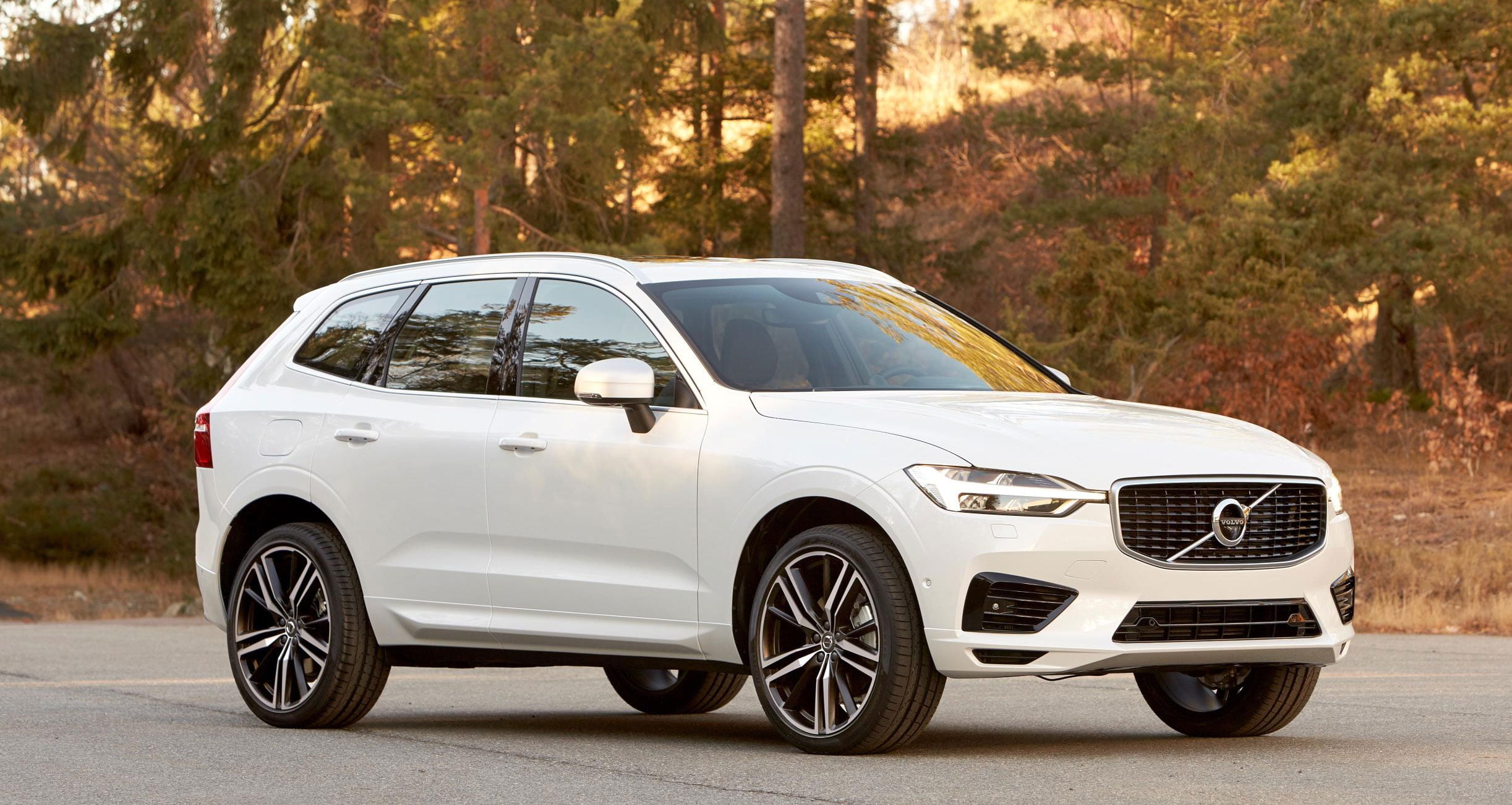 ولوو XC60 T8 / نمونه ای از خودروهای محیط زیستی