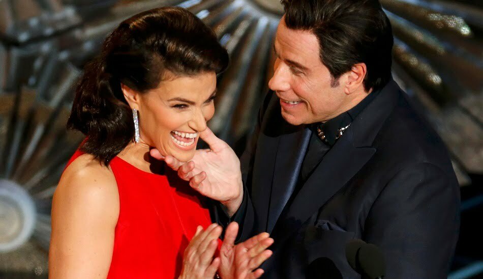 انتقام ایدینا منزل و رفتار جان تراولتا در مراسم اسکار / idina menzel john travolta