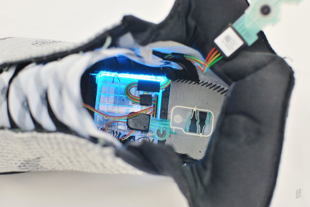 HyperAdapt 1.0 / نایک