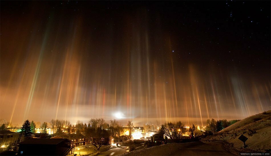 Pillars Of Light, Wyoming/مکان‌های عجیب