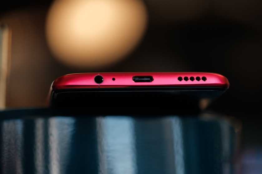 پوکوفون F1
