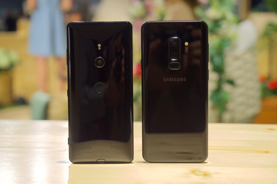 مقایسه اکسپریا XZ3 و گلکسی S9 پلاس : طراحی