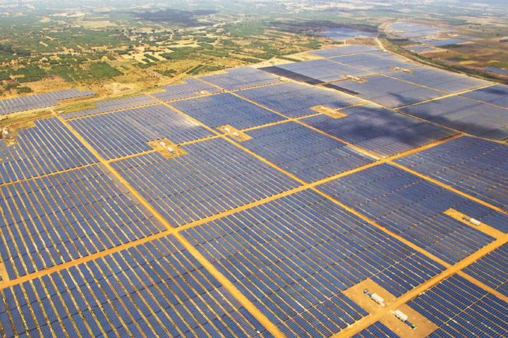 solar farms/مزرعه خورشیدی