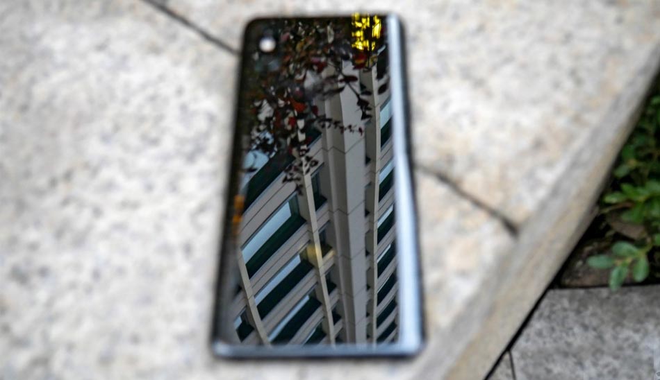 بدنه صیقلی و آینهای شیائومی Mi mix 3