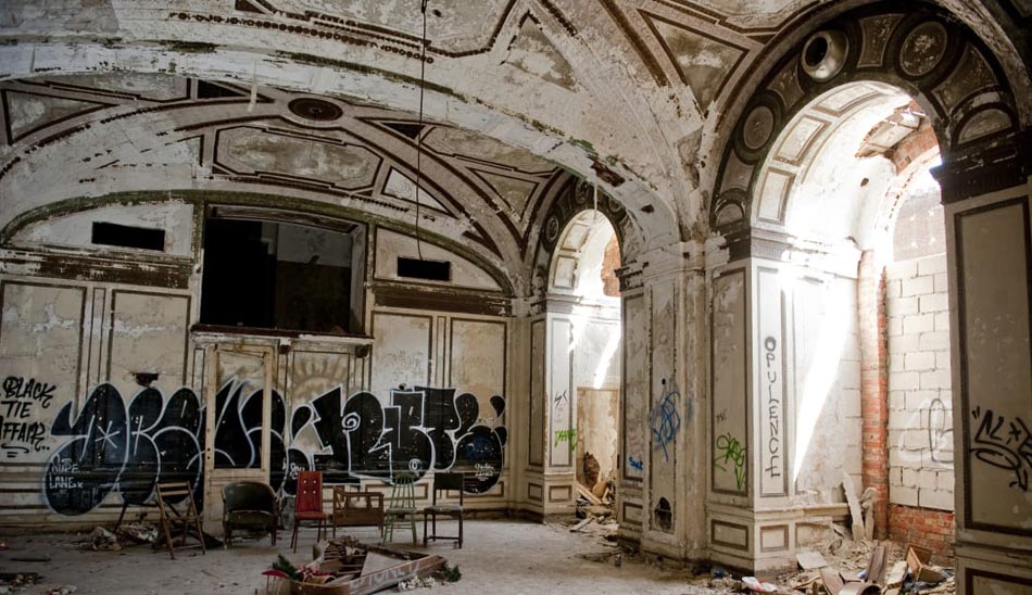 Lee Plaza, Detroit, Michigan