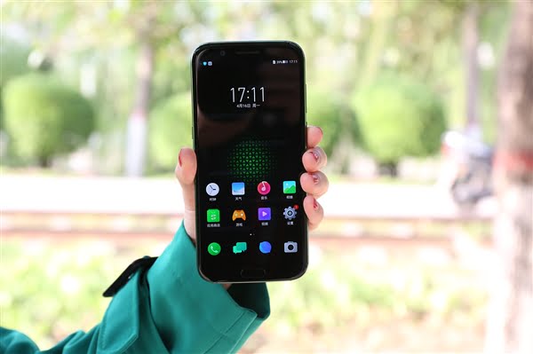 Xiaomi Black Shark gaming phone/گوشی گیمینگ بلک شارک شیائومی