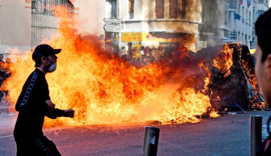 فیسبوک در آشوب های فرانسه / Riots in France