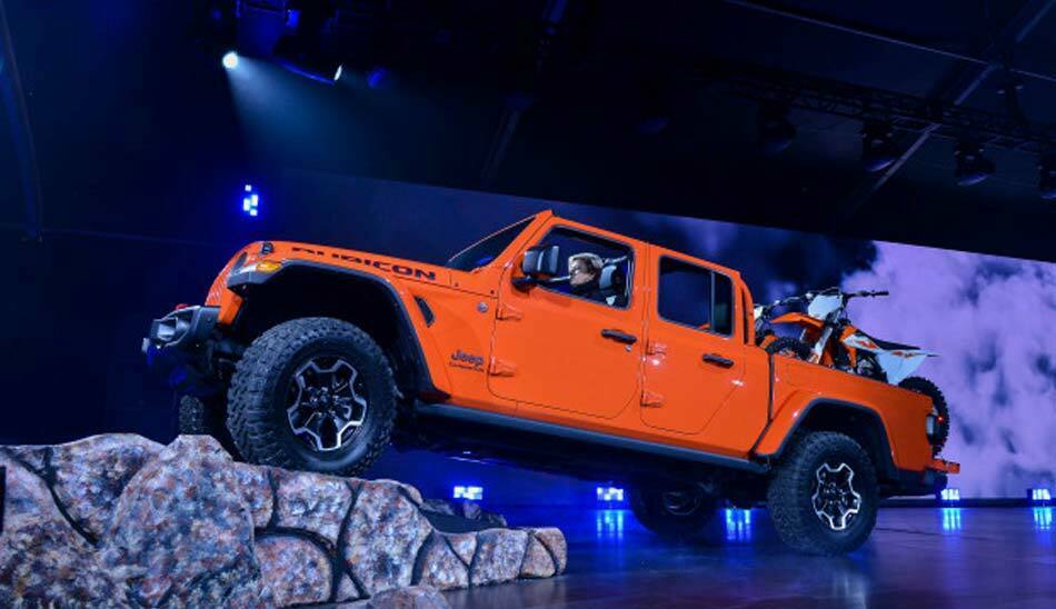 خودروی پیکاپ جیپ در نمایشگاه لس آنجلس 2018/ jeep pickup in La Auto show