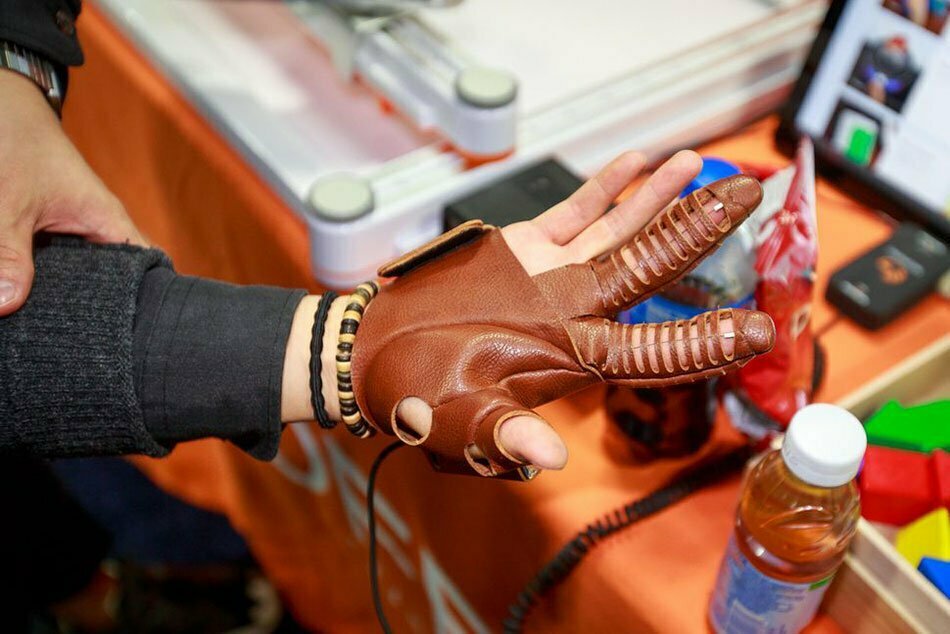 دستکش / NeoMano CES 2018