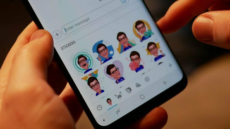 AR Emoji Interface