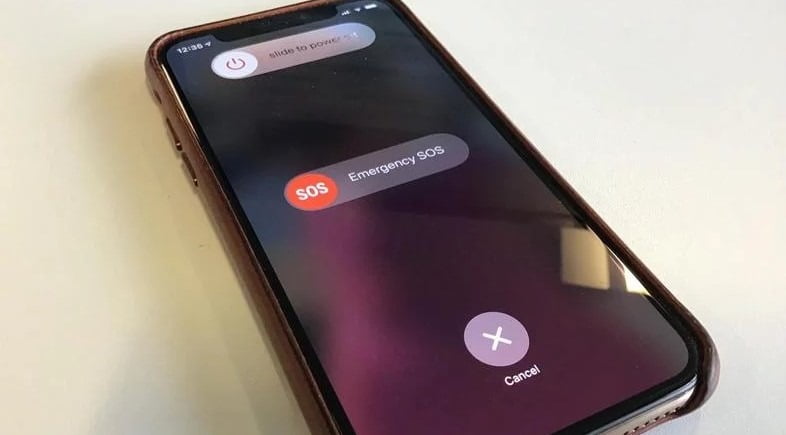 How to turn off iPhone xs / چگونه آیفون 10 اس را خاموش کنیم