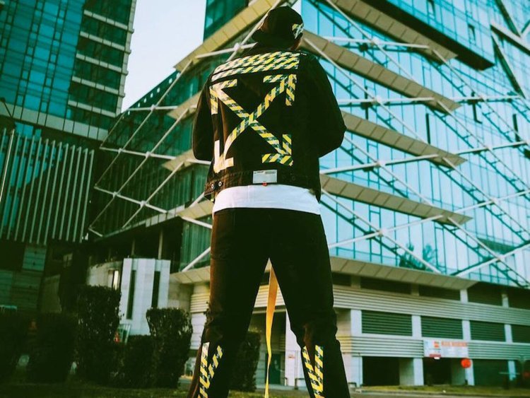 off-white / آفوایت