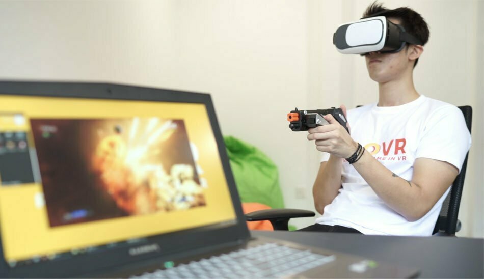 هدست واقعیت مجازی / VR Headset