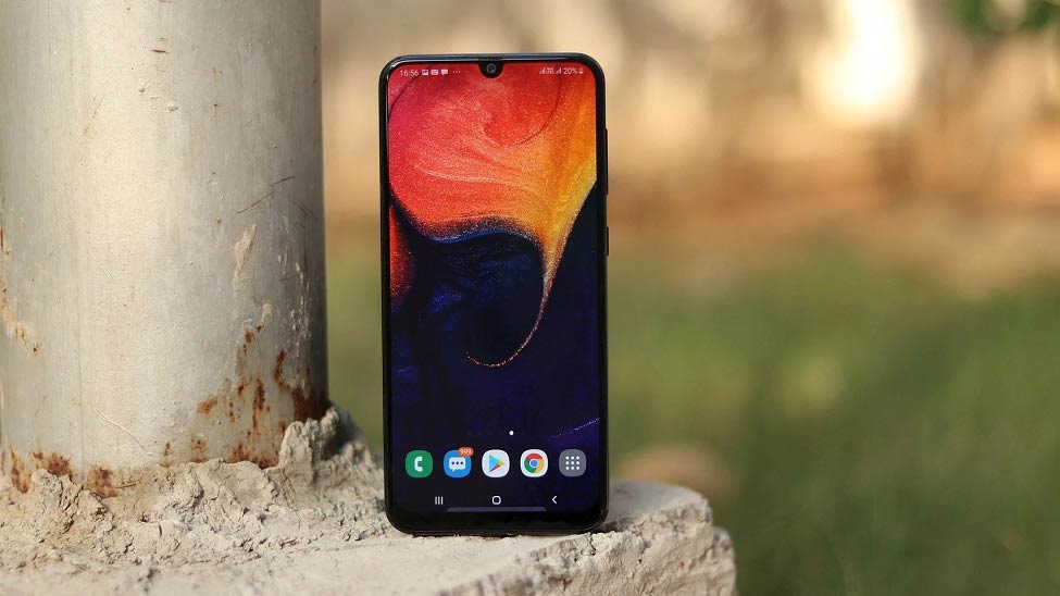 Galaxy AGalaxy A50 review / آیا گوشی گلکسی A50 ضد آب است50 review / قیمت گلکسی A50 در ایران