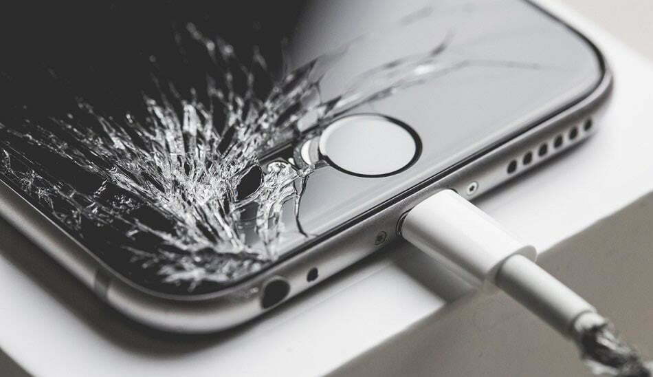 تعویض گلس ال سی دی/ broken-phone-glass