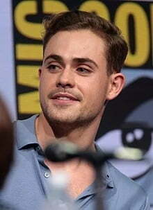 دارسی مونتگومری / Dacre_Montgomery