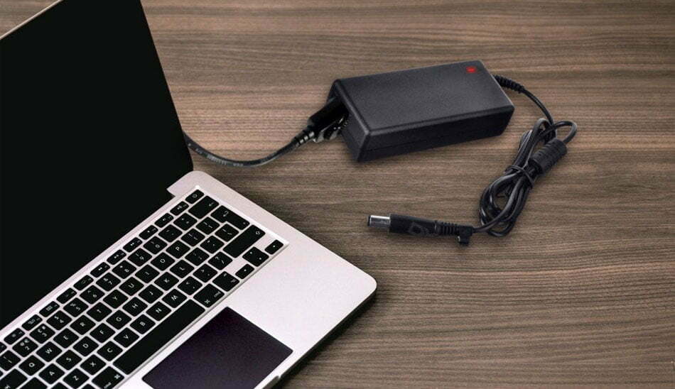 شارژر لپ تاپ / aptop charger