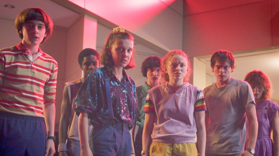 دانلود سریال اتفاقات عجیب فصل سوم / Season 3 stranger things