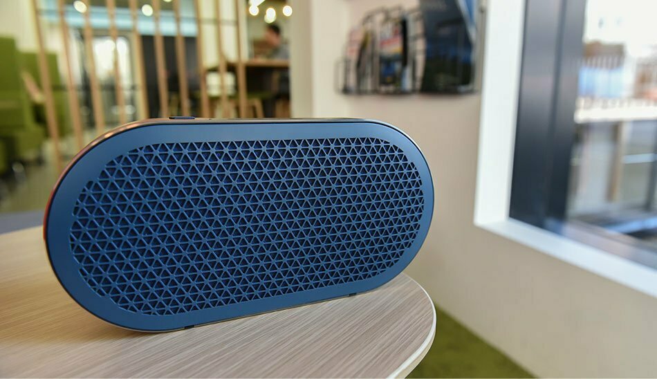 اسپیکر بی سیم/ Bluetooth speaker