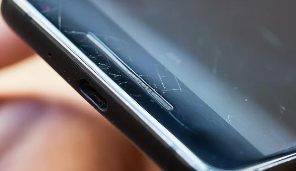 Scratches phone/ بدنه خراشیده گوشی بدون قاب