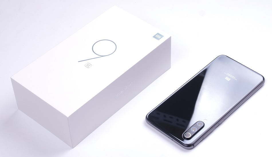 xiaomi_mi9_se_review / بررسی شیائومی می 9 se