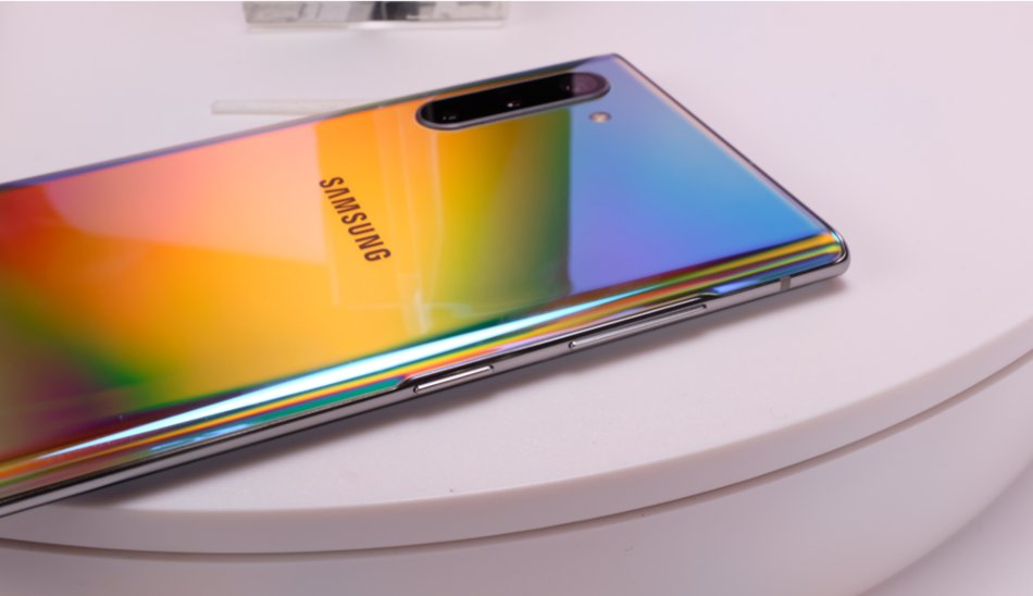 Note-10-Plus-LOW-LIGHT-Camera-Comparison / مقایسه دوربین سامسونگ گلکسی نوت پلاس در شرایط نور کم با سایر گوشی ها