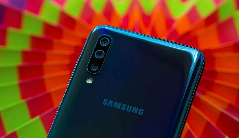 moto g7 main camera vs samsung galaxy a50 / دوربین گلکسی A50
