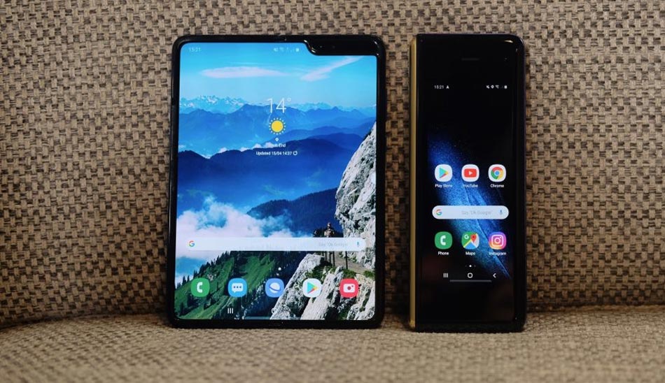 galaxy fold display/ نمایشگر گلکسی فولد