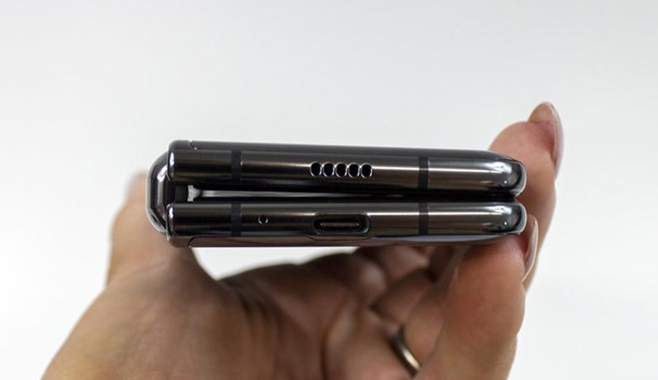 درگاه و پورت های گلکسی فولد / galaxy-fold-ports