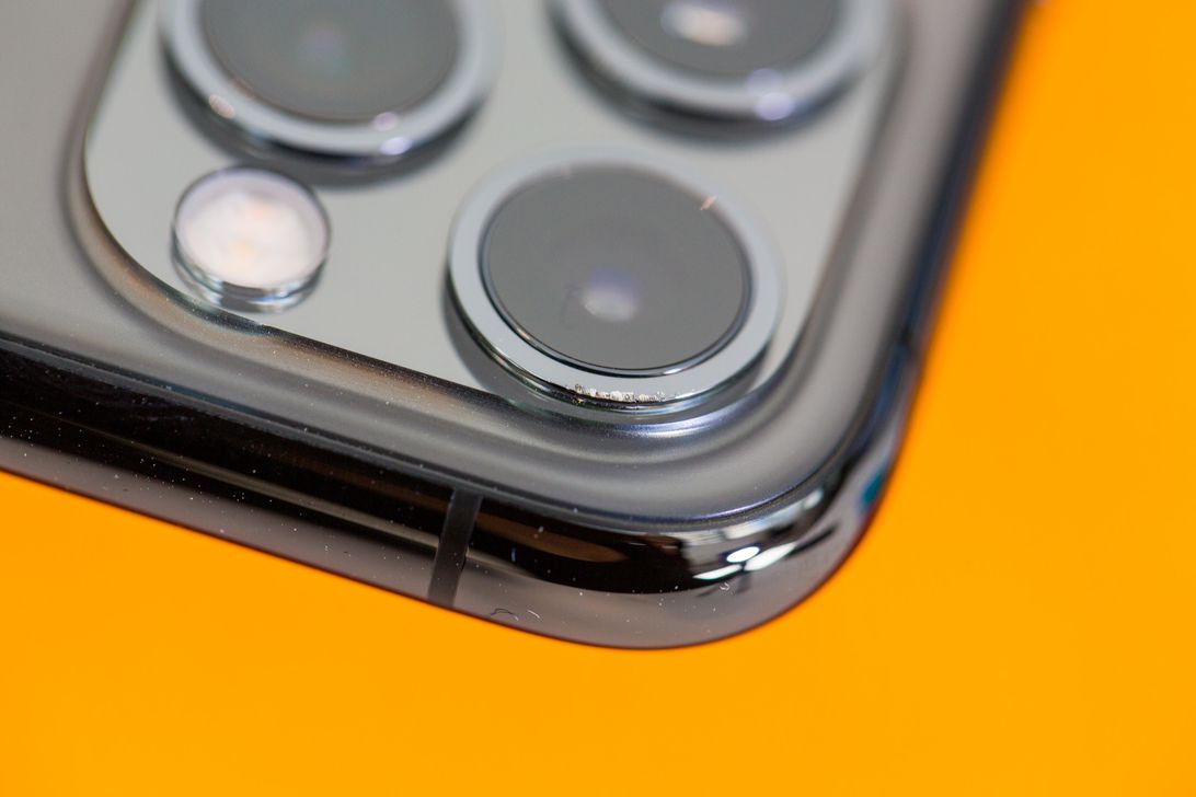 iphone 11 and 11 pro drop test/تست گوشی آیفون 11 و 11 پرو