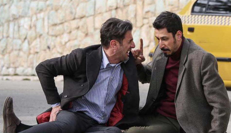 داستان فیلم چشم و گوش بسته
