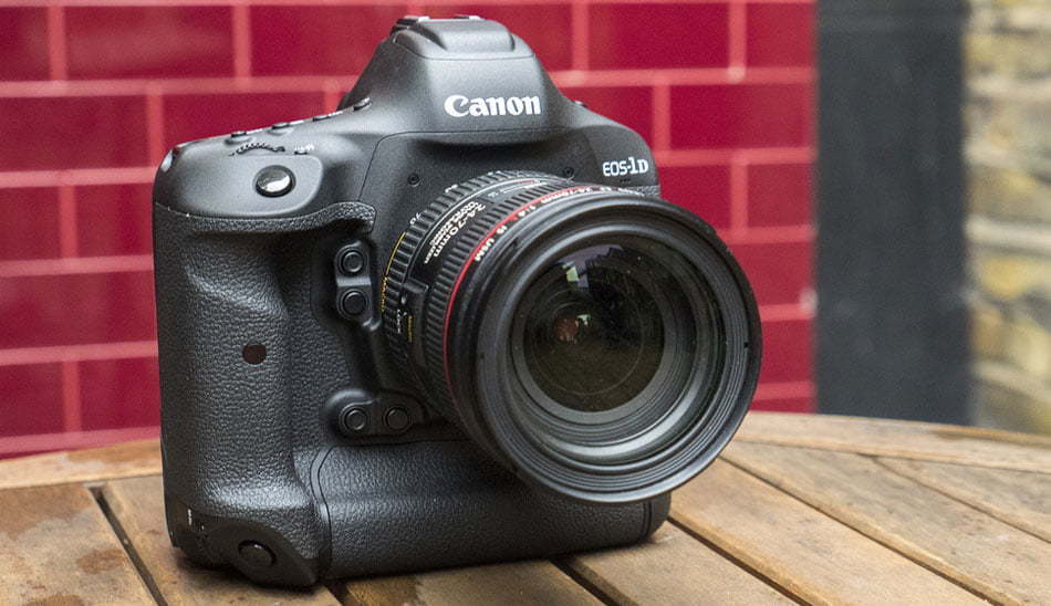 / Canon-EOS-1D-X-Mark-II/ دوربین کانن EOS 1D X Mark II / بهترین دوربین DSLR برای فیلمبرداری