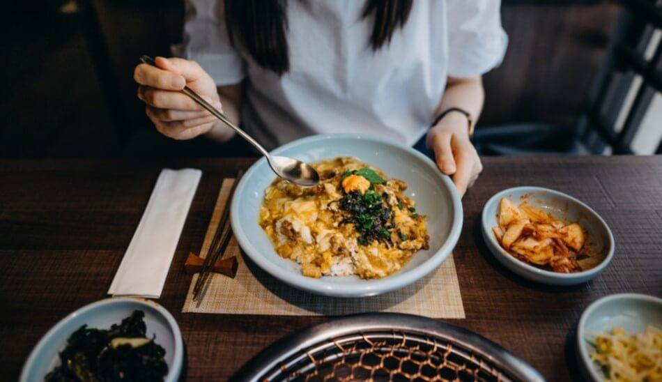 Eating too much / خوردن بیش از حد