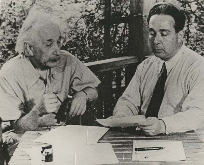 Albert Einstein / بیوگرافی انیشتین
