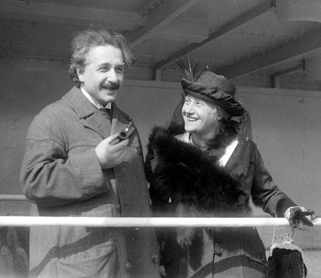 Albert Einstein / زندگینامه آلبرت انیشتین