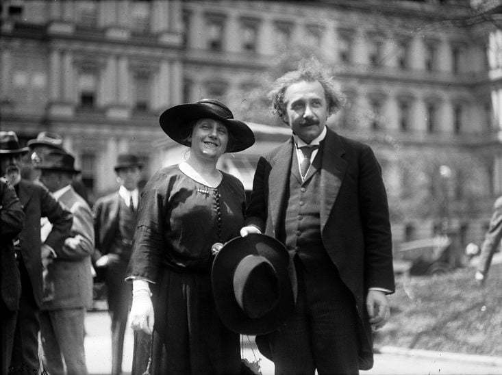 Albert Einstein / نسبیت انیشتین
