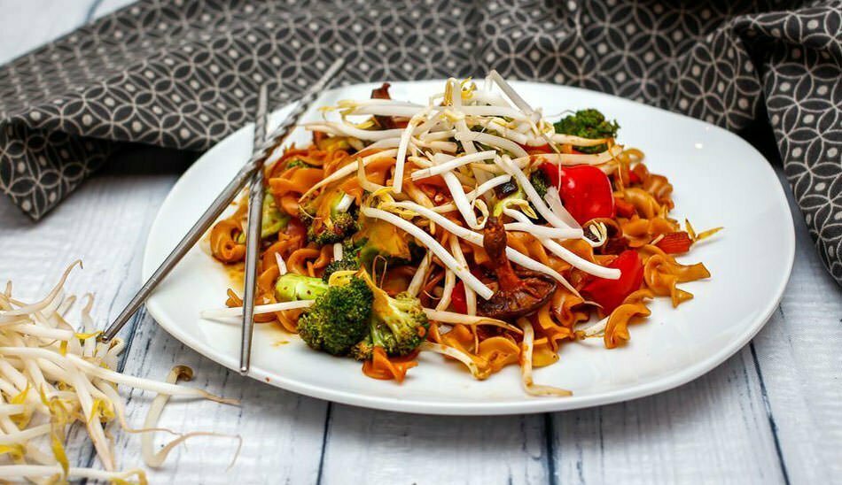 طرز تهیه جوانه در منزل/ Sprouting