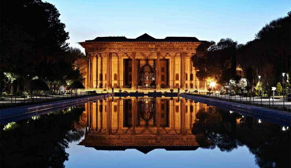 سفر به اصفهان در زمستان
