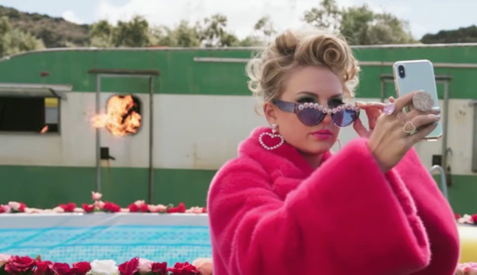 فیلم مستند miss americana