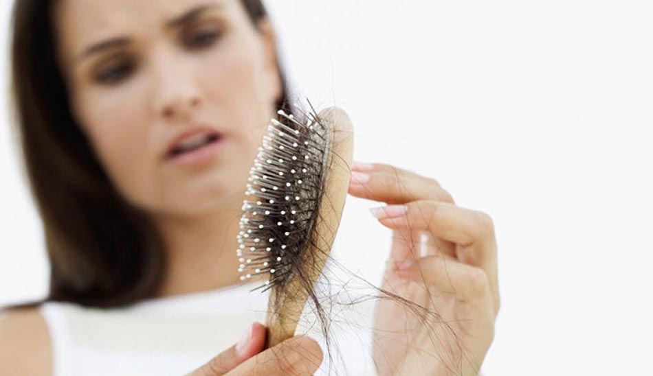 برای جلوگیری از ریزش مو چه بخوریم