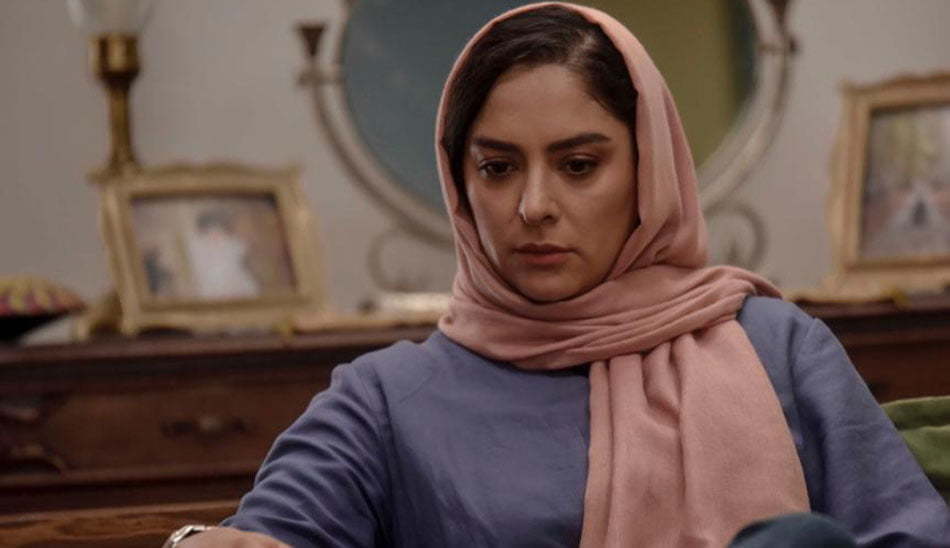 بازیگر نقش سارا در هم گناه