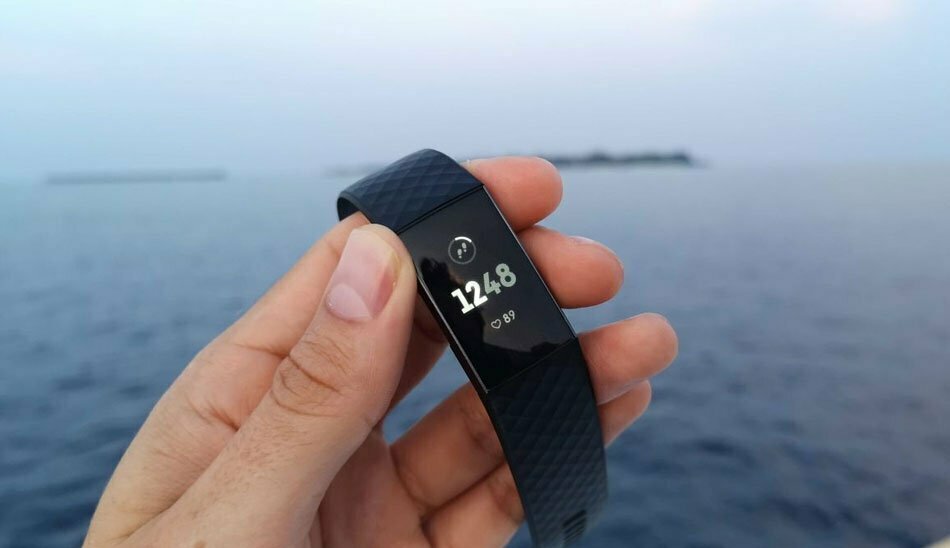 fitbit-charge-4 / فیت بیت شارژ 4
