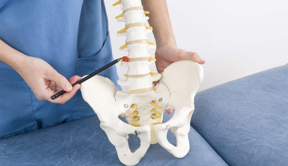 Symptoms-of-a-Herniated-Disk/ نشانه ها و علائم دیسک کمر