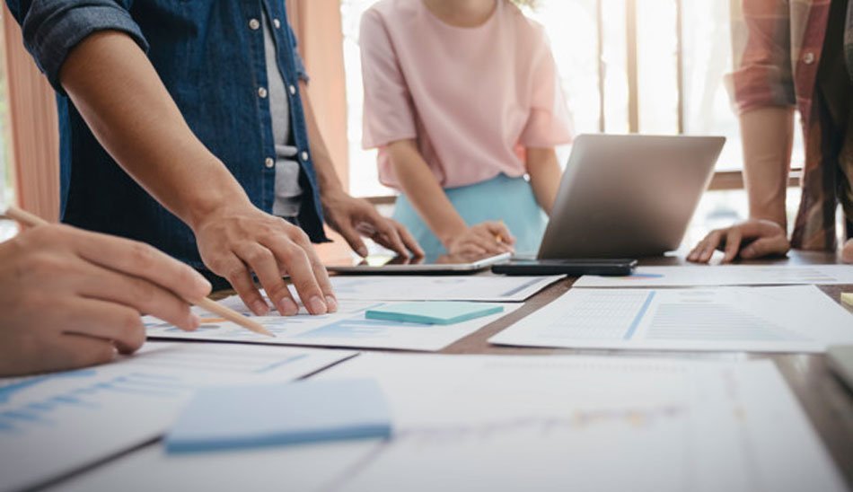 digital-marketing-team/ داستان کاربر