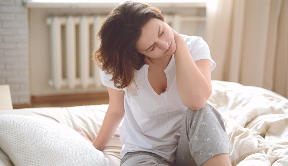 neck-pain/ علائم دیسک کمر و گردن