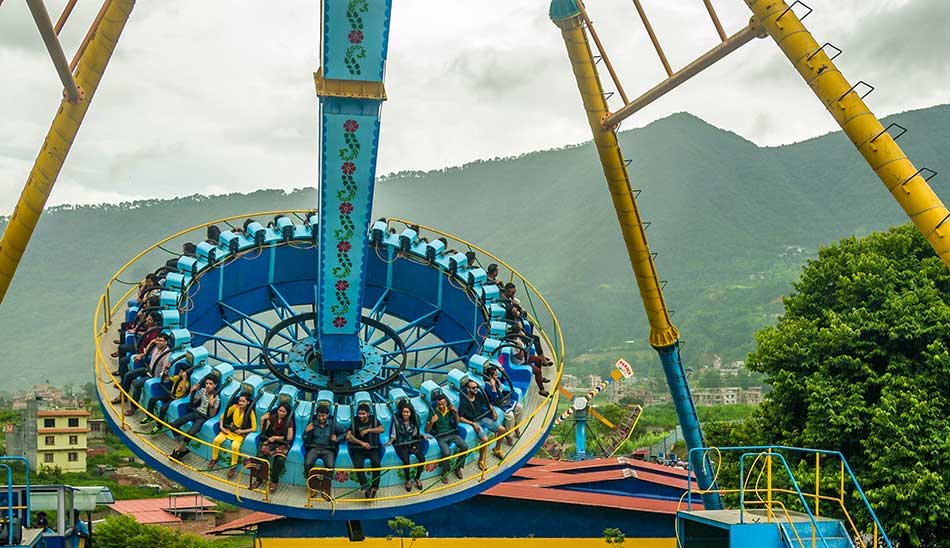 nepal/ خفن ترین شهربازی های دنیا