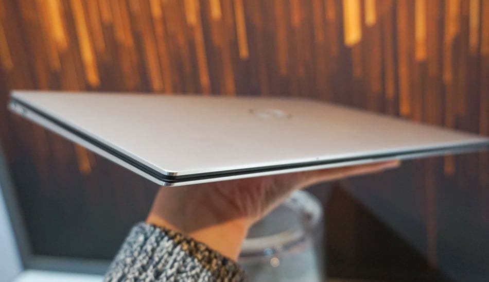 بررسی لپ تاپ dell xps 13 2020